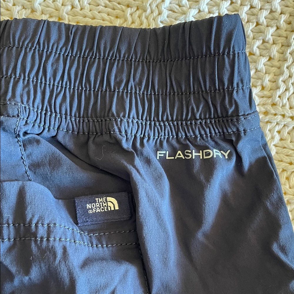The North Face Women’s Flash Dry Navy Blue Performance Shorts Sz 10 - Picture 11 of 12